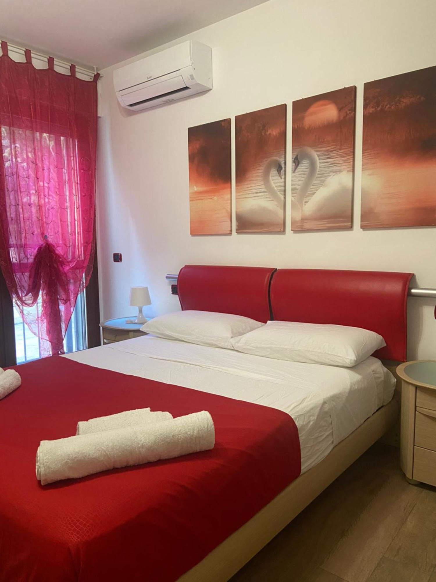 Caserma Guelfa - Casa Vacanza Chiarina San Benedetto del Tronto Eksteriør billede